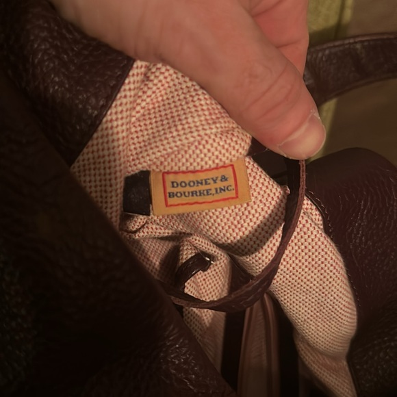 Dooney and Bourke Mahogany Vintage Handbag in MINT condition! - Picture 5 of 6